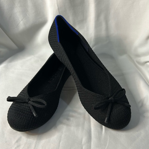 Rothy’s The Bow Ballet Flats in Black w/Blue Heel Accents Size 5 - Picture 1 of 7